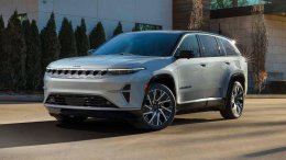 Jeep新款Wagoneer S Limited电动SUV亮相 续航304英里性能强劲