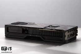 iGame RTX 5070 Ti Advanced OC 16GB开箱：全新设计 炫彩光效抢眼！