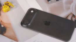 iPhone 17 Air机模抢先看！苹果史上最薄手机设计惊艳吗？