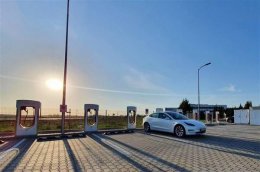 小鹏高管解读：增程车主城市用电背后的“精明”选择