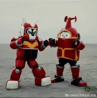铁腕侦探露宝达联动铁甲小宝 经典特摄情怀再现！