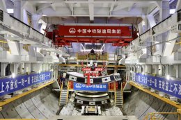 “领航号”盾构机掘进长江！沪宁合高铁建设驶入“快车道”