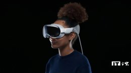 苹果Vision Pro轻量版或今年末面世 更便宜更轻便？