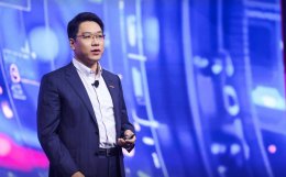 联想创新科技大会：混合式AI优势集引领企业智能体新时代