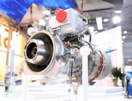 国产AES100航空发动机获生产许可 2026年交付“镧影R6000”
