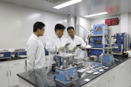 中国高校科研团队：热电橡胶与离域电解液引领能源存储革新