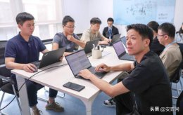 “90后”刘权：勇闯AI无人区 引领国产大模型自主可控新征程