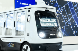 从实验室到日常生活：无人车如何以科技之力重塑人类出行新图景