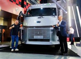 合肥造车新势力DeepWay：正向研发领航 新能源重卡销量与交付双突破