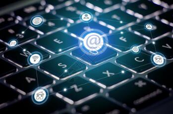 极兔速递与顺丰控股“牵手”：83亿港元股权交换 共拓物流新版图