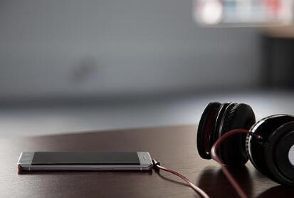 2025年W1-W49智能手机销量TOP5出炉 iPhone 16系列领衔小米K80入围