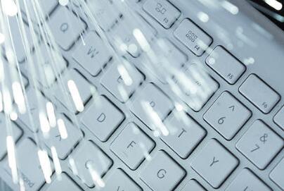 一加15T小屏新机来袭：LUMO潜望长焦加持 全能配置打造“小屏大魔王”